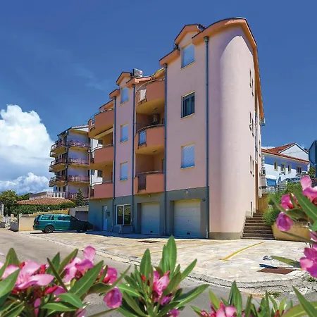 Lägenhet One-bedroom In Okrug Gornji