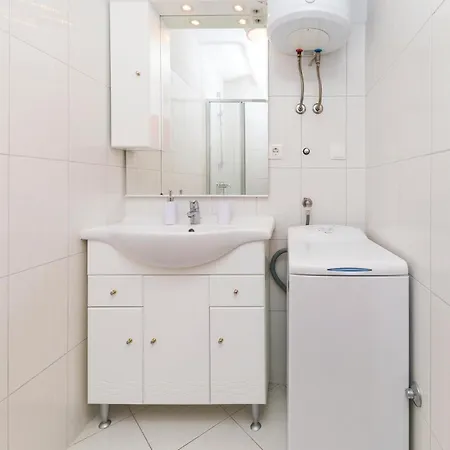Appartement One-bedroom In Okrug Gornji