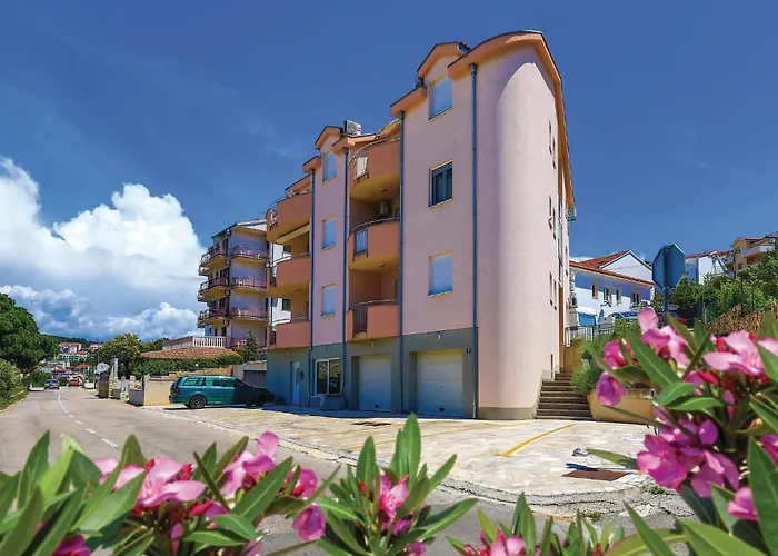 Lägenhet One-bedroom In Okrug Gornji