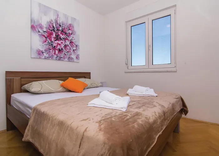 Lägenhet One-bedroom In Okrug Gornji Trogir
